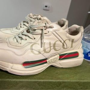 Men’s Rhyton Gucci logo leather sneaker